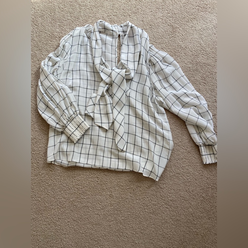 Alice & Olivia Mallie Tie Neck Blouson Sleeve Blouse - size medium